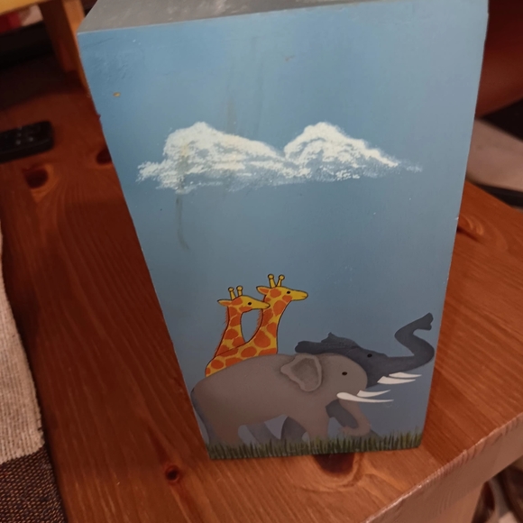 Noah's Ark Trinket or Jewelry Chest with 3 drawers - Picture 4 of 8